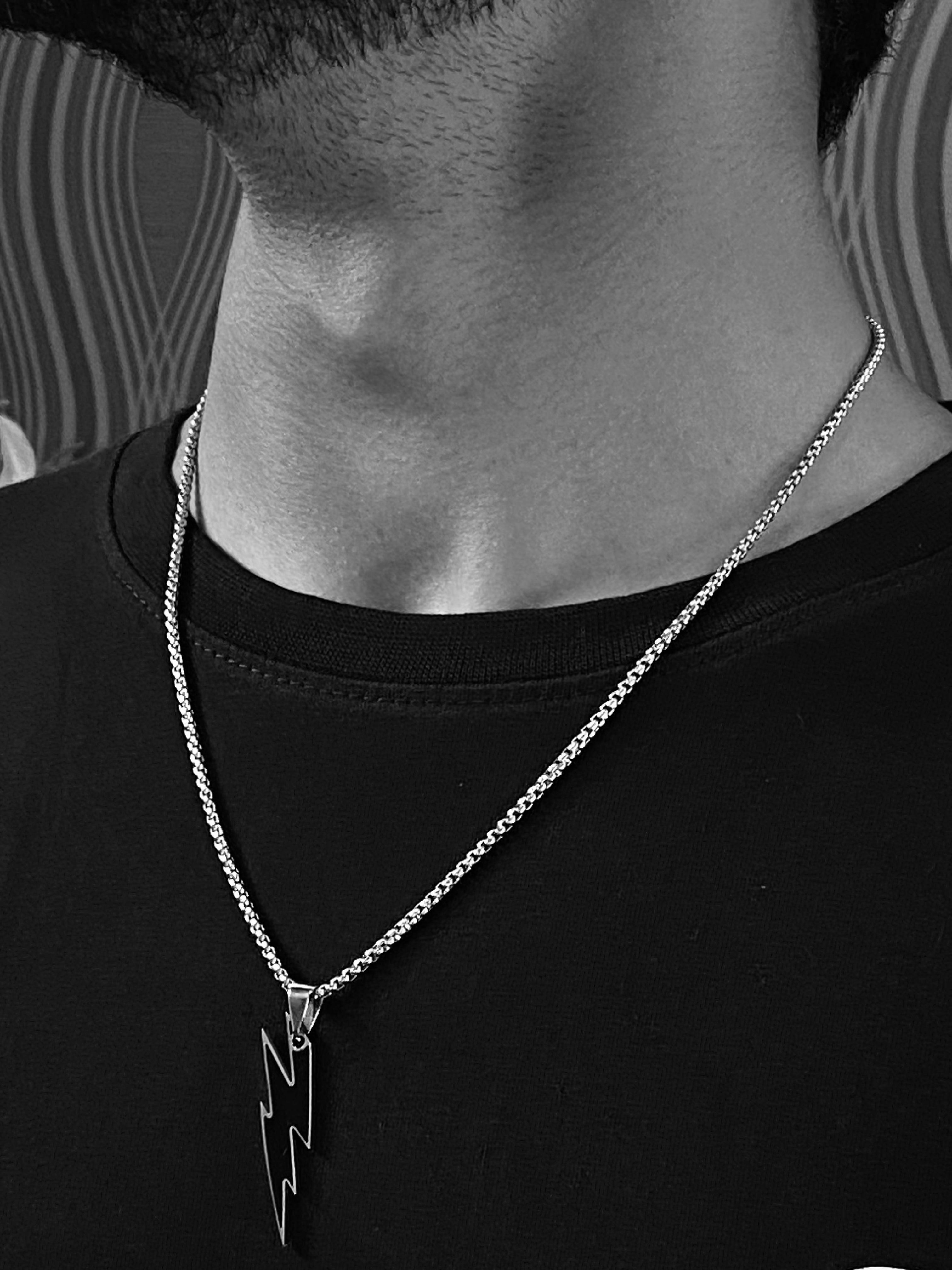 STORM FANG PENDANT