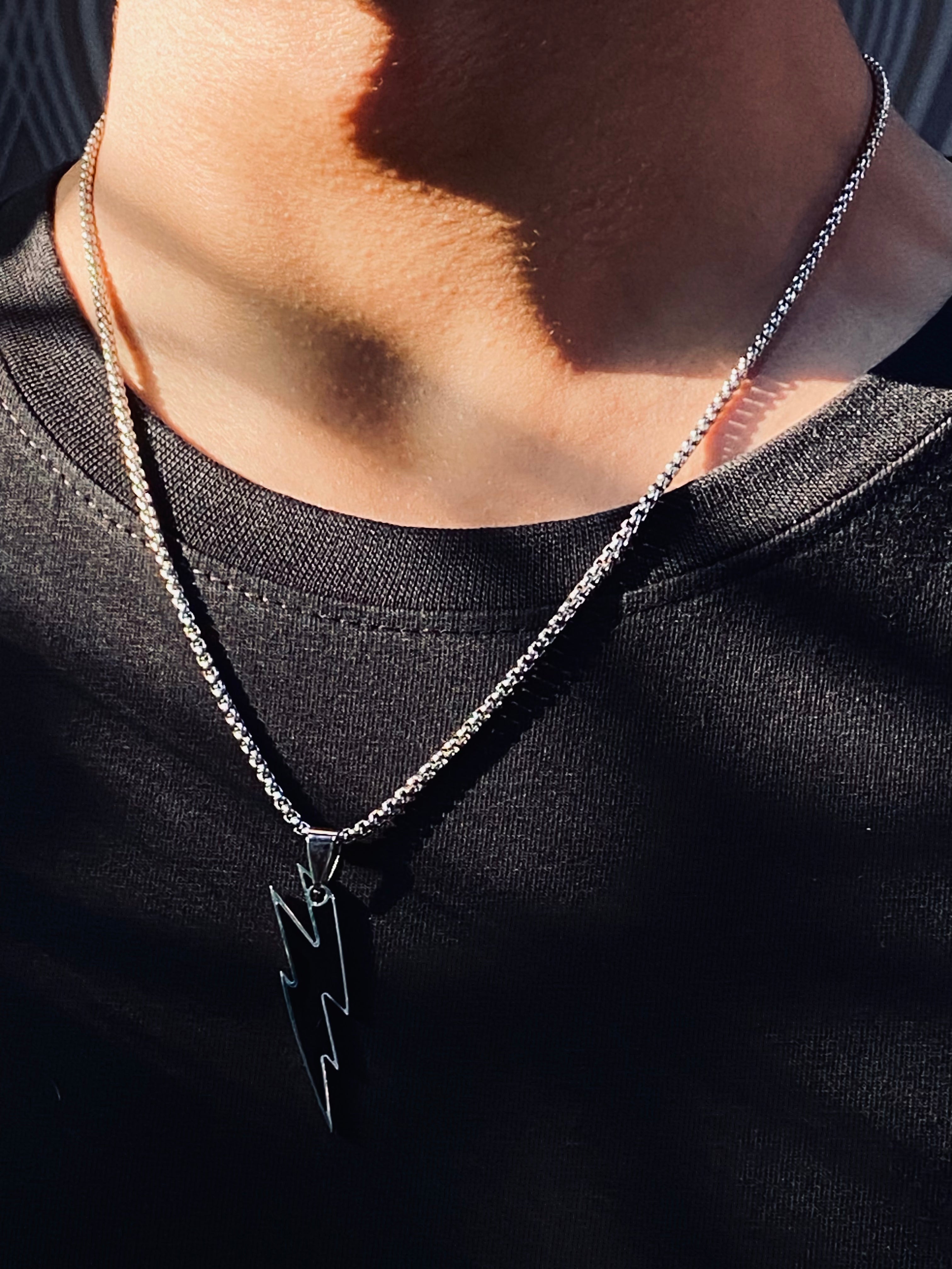STORM FANG PENDANT