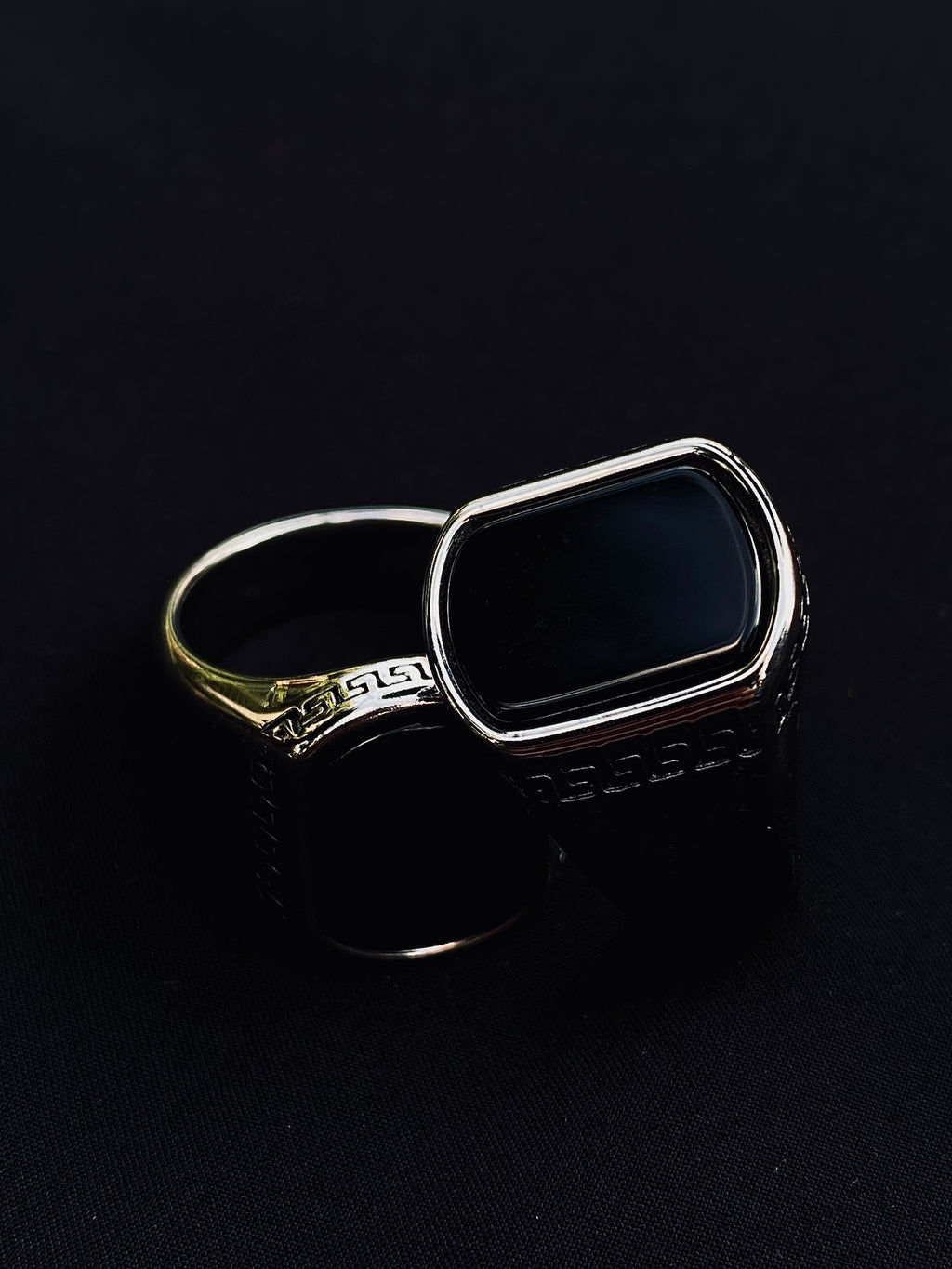 SHADOW ONYX RING