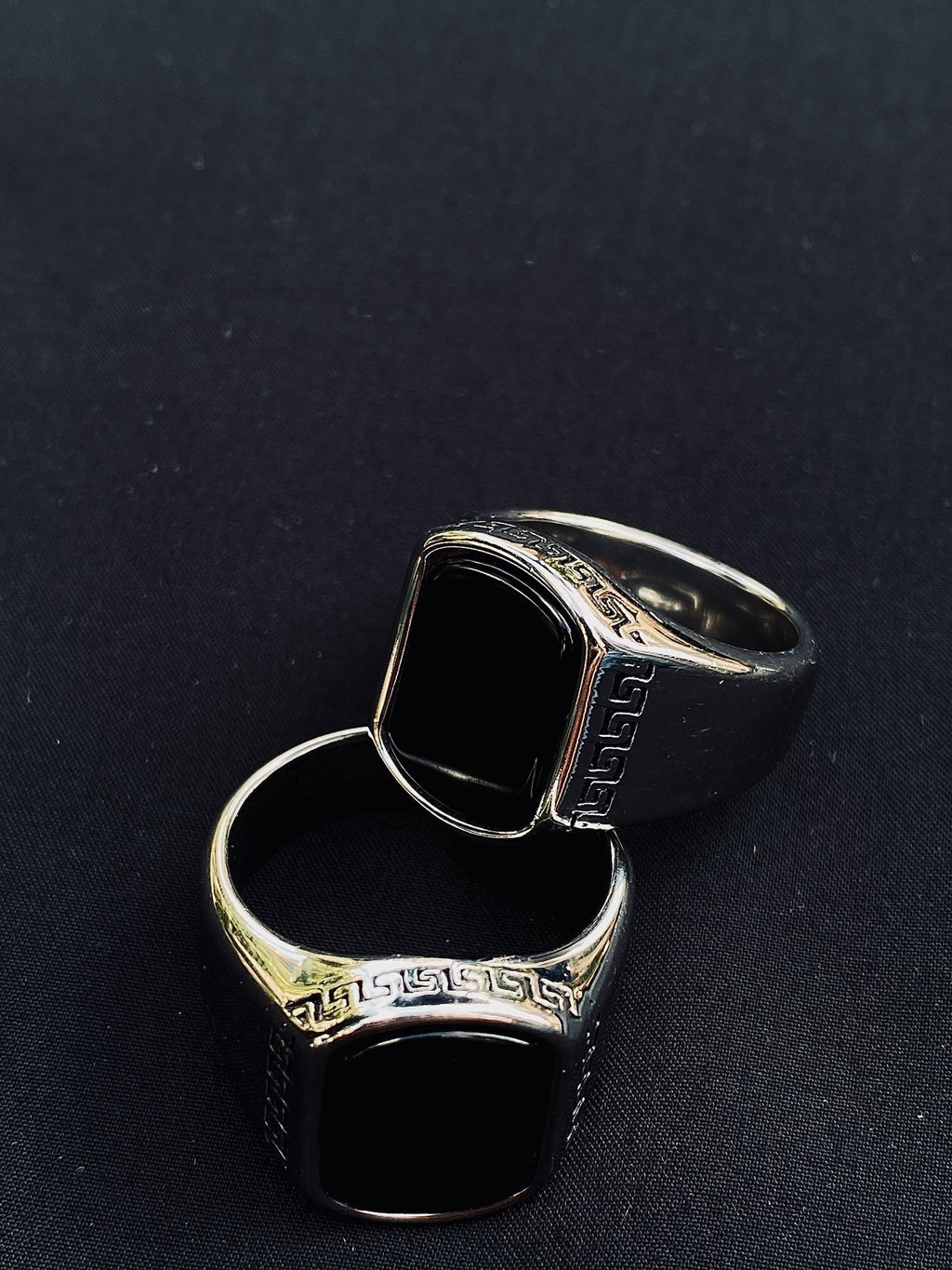 SHADOW ONYX RING