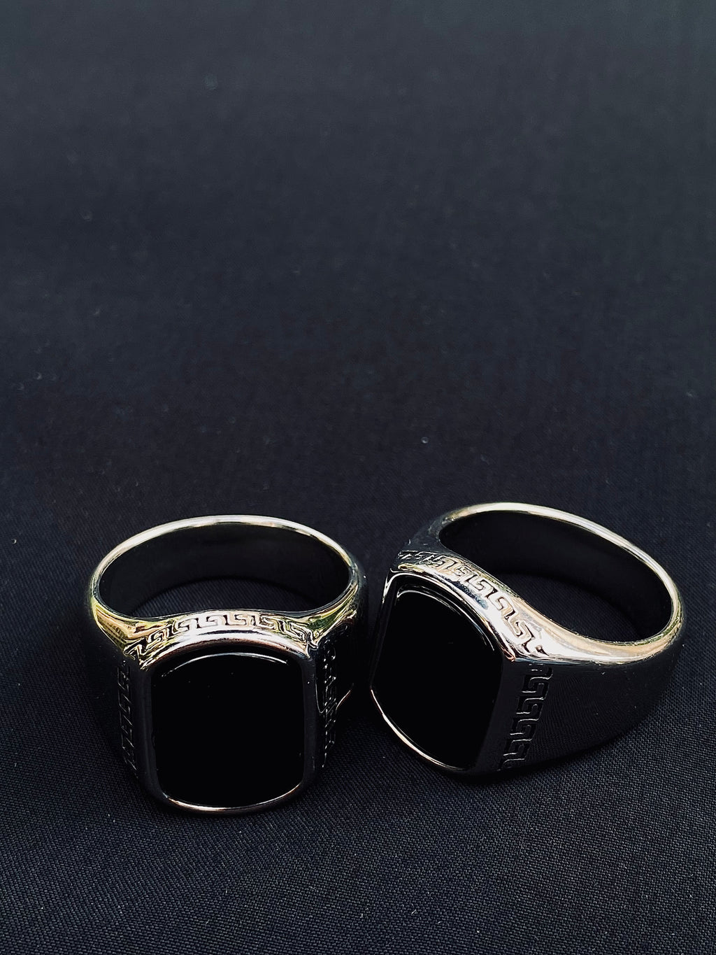 SHADOW ONYX RING