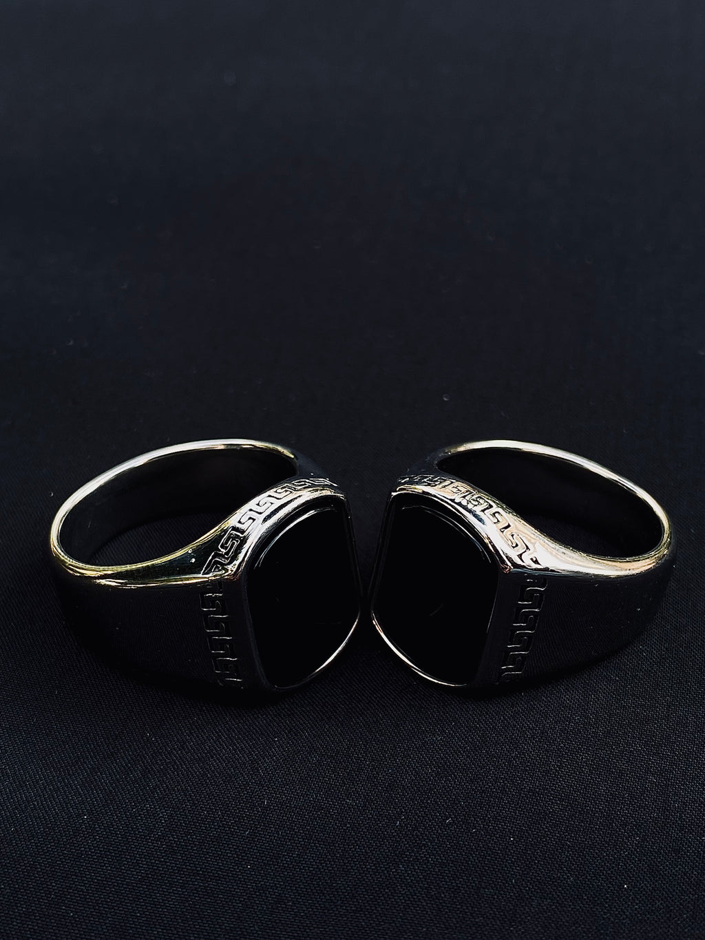 SHADOW ONYX RING