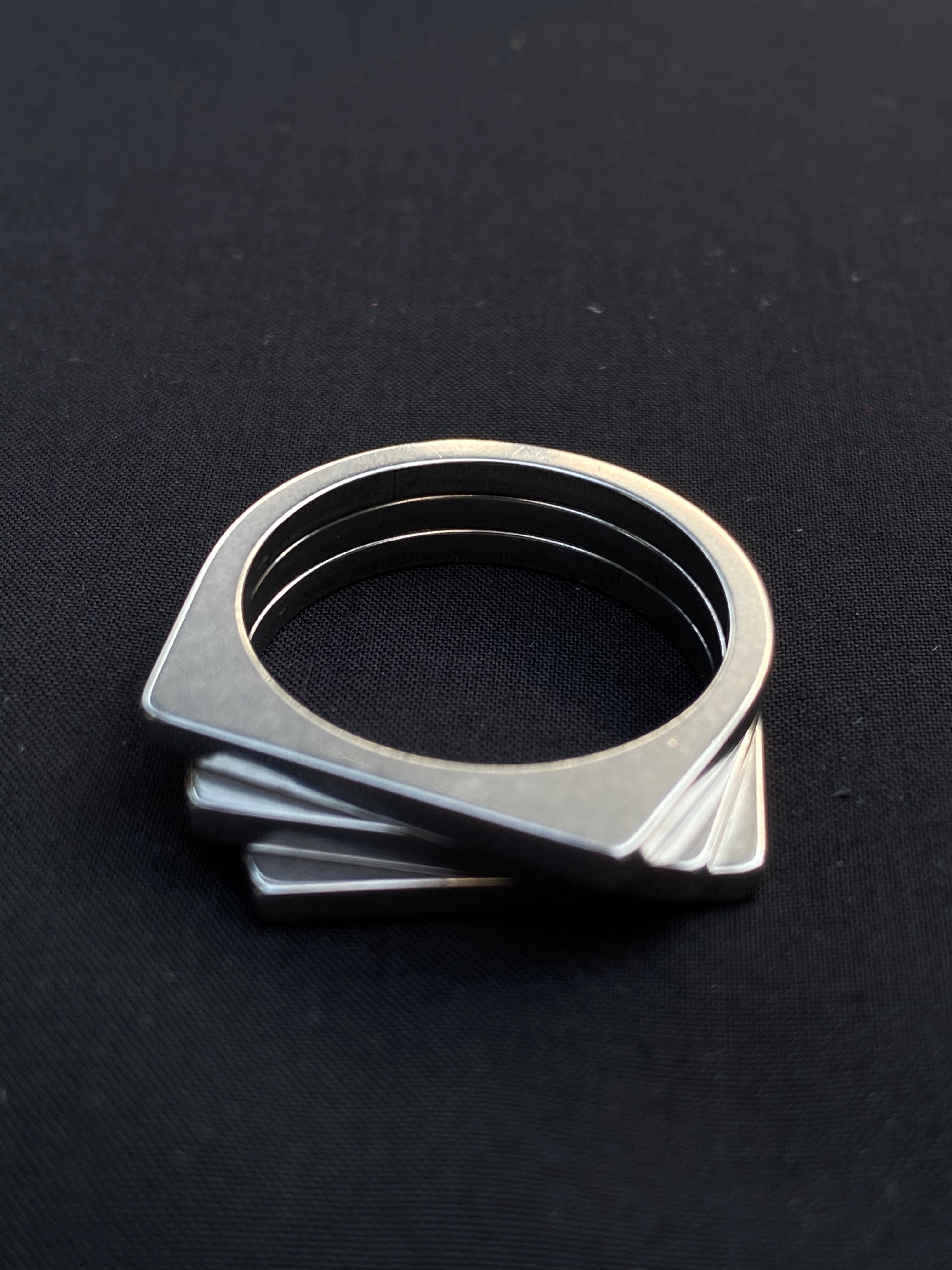 LUXE LAYER RING