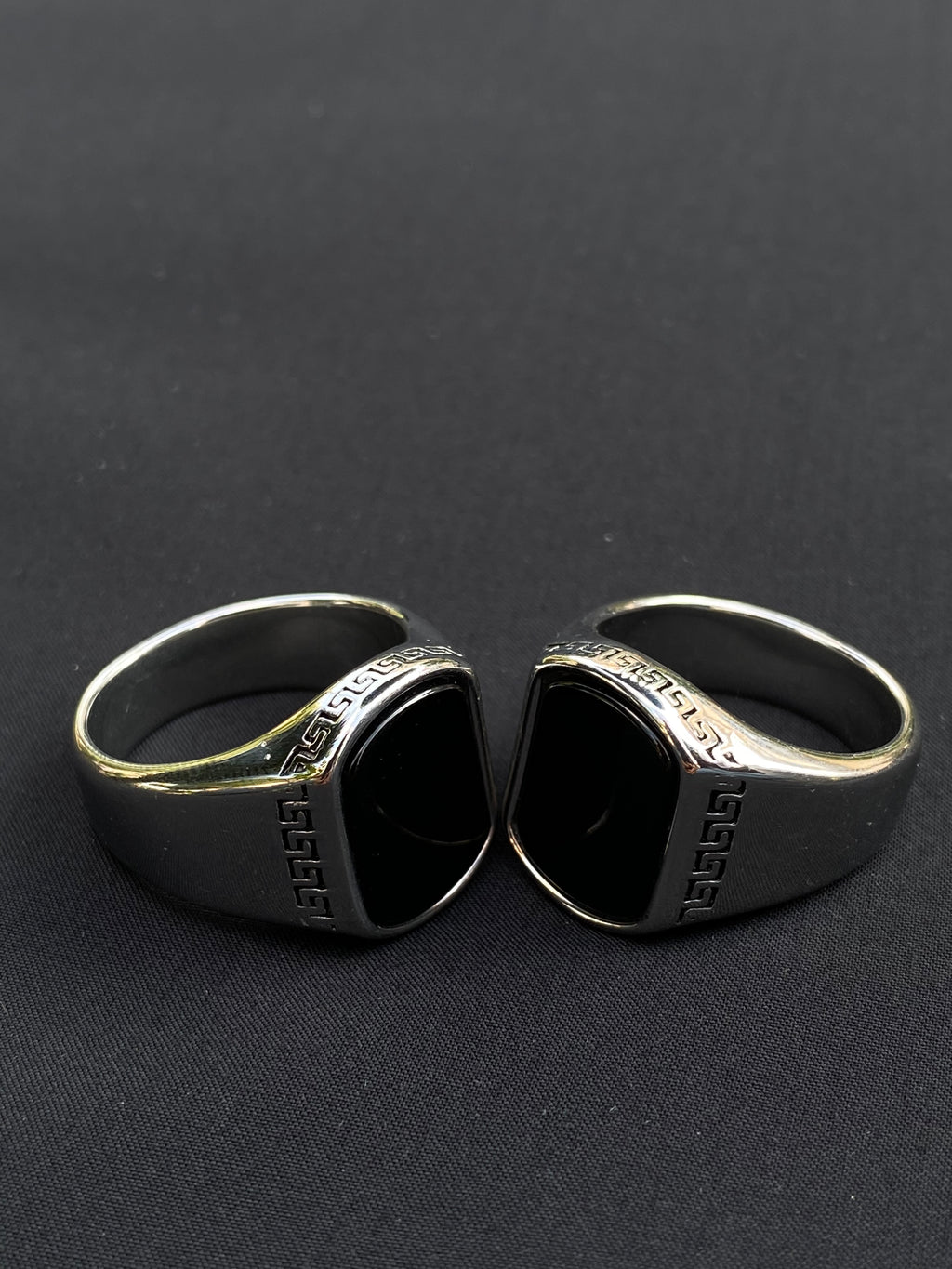 SHADOW ONYX RING