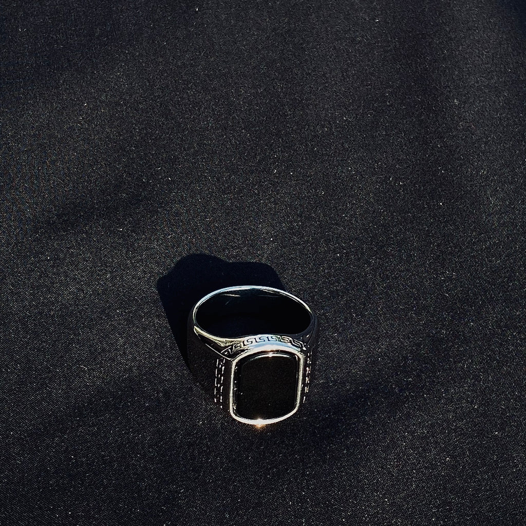 SHADOW ONYX RING