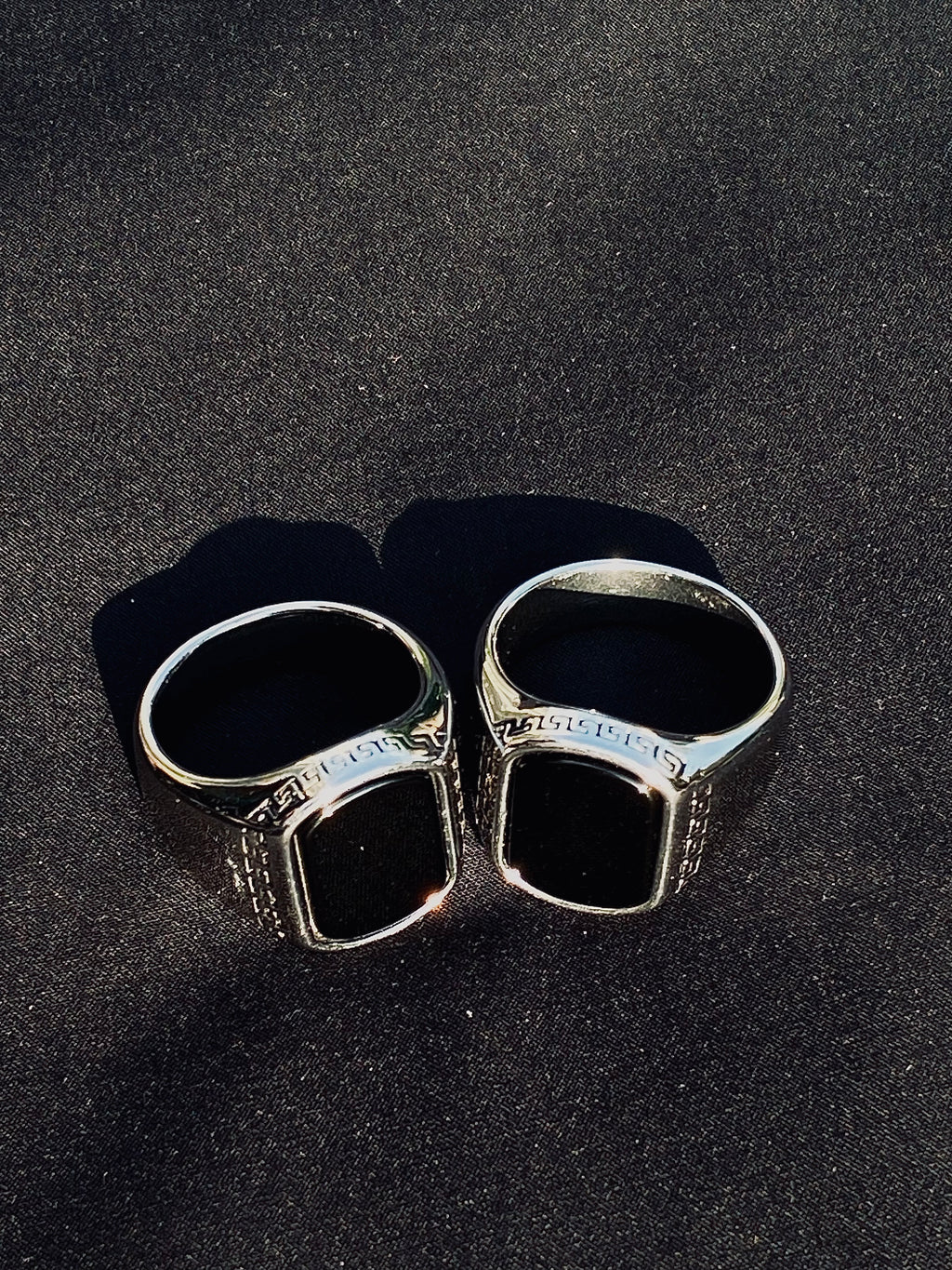 SHADOW ONYX RING