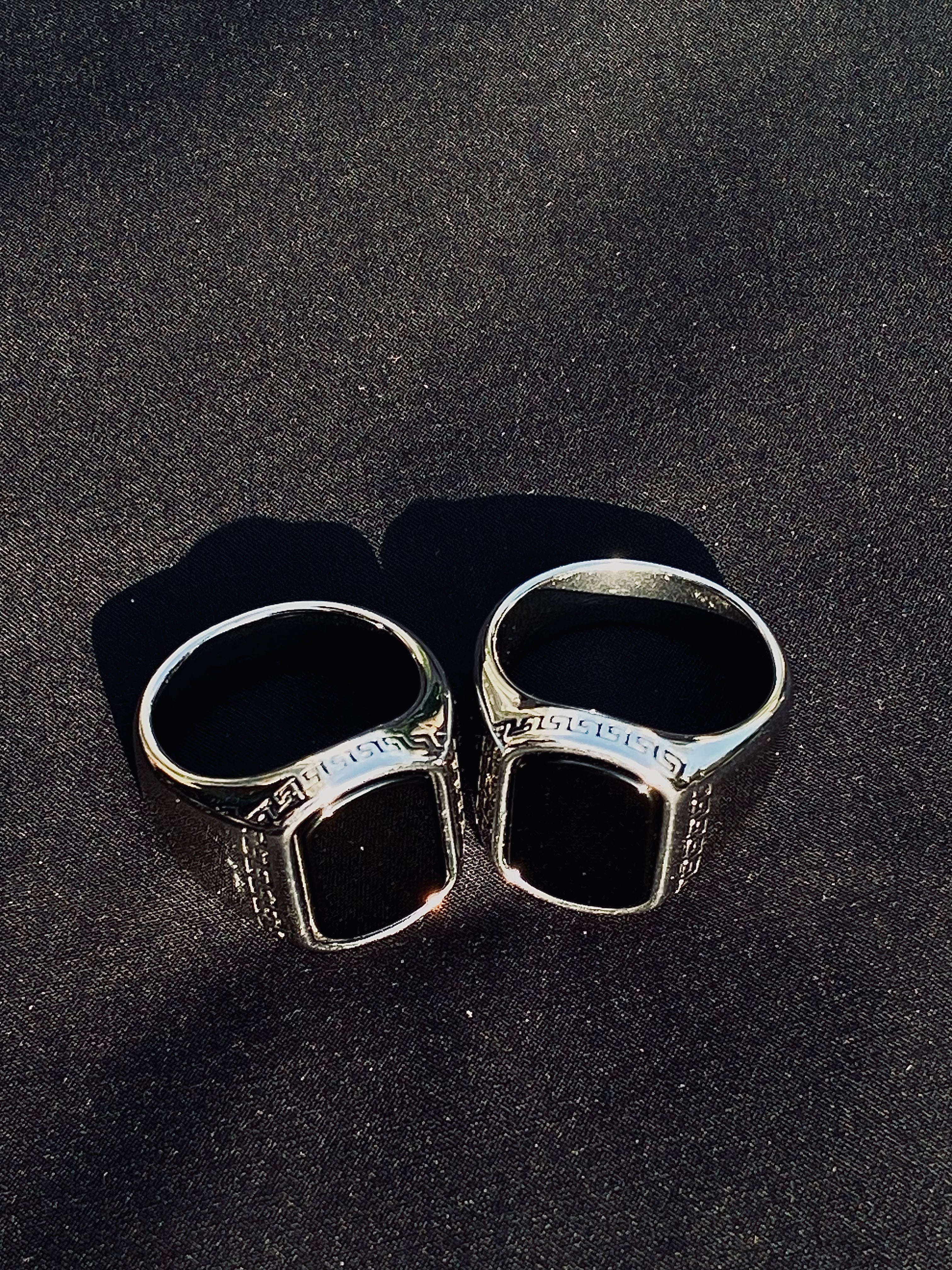 SHADOW ONYX RING