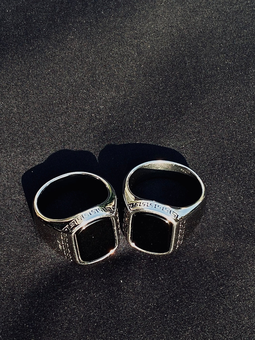 SHADOW ONYX RING