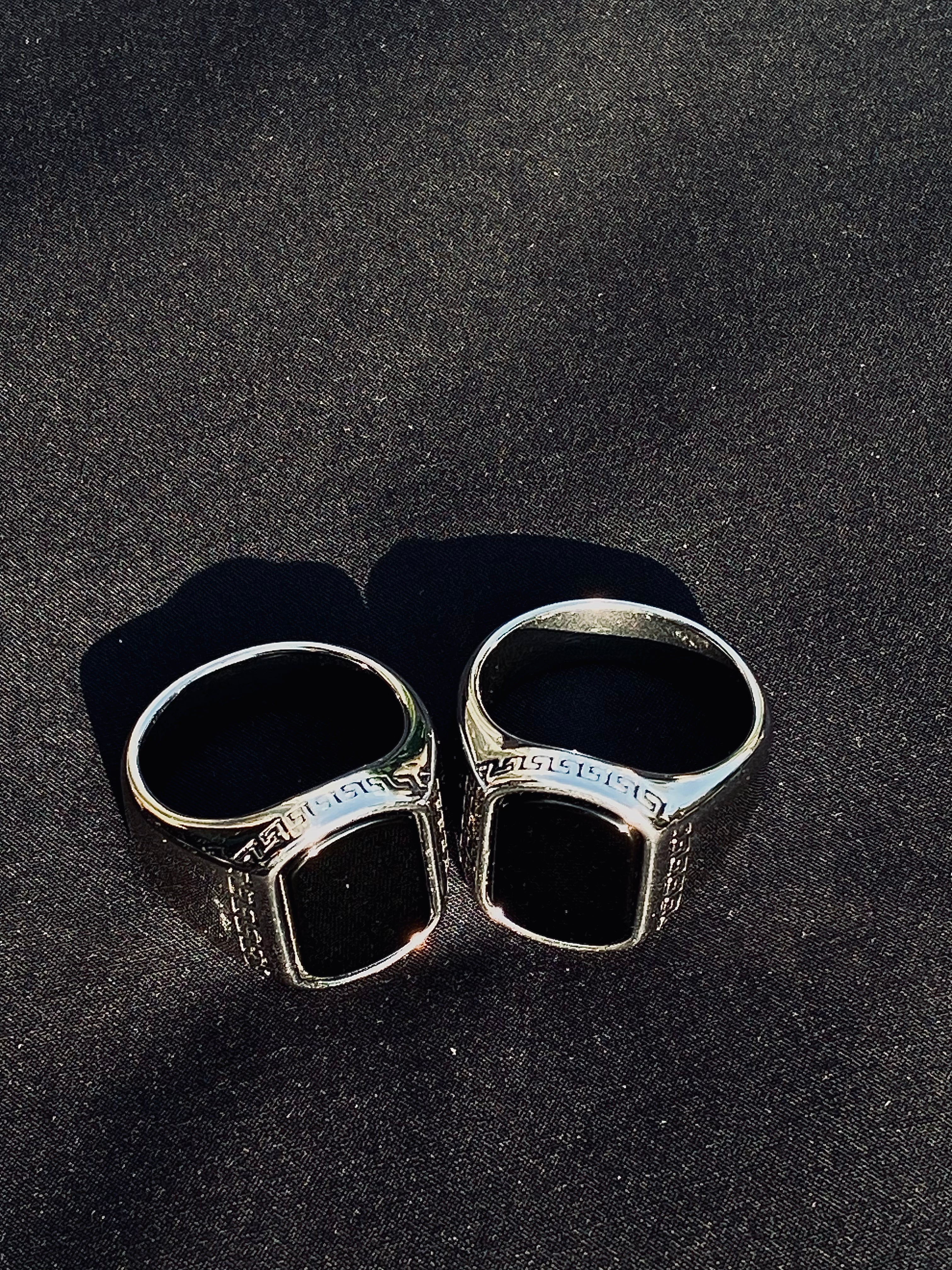 SHADOW ONYX RING